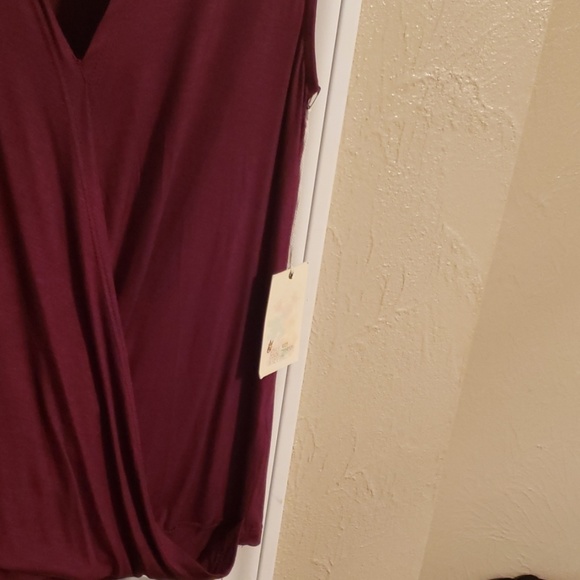 Maroon tank top - Picture 8 of 8